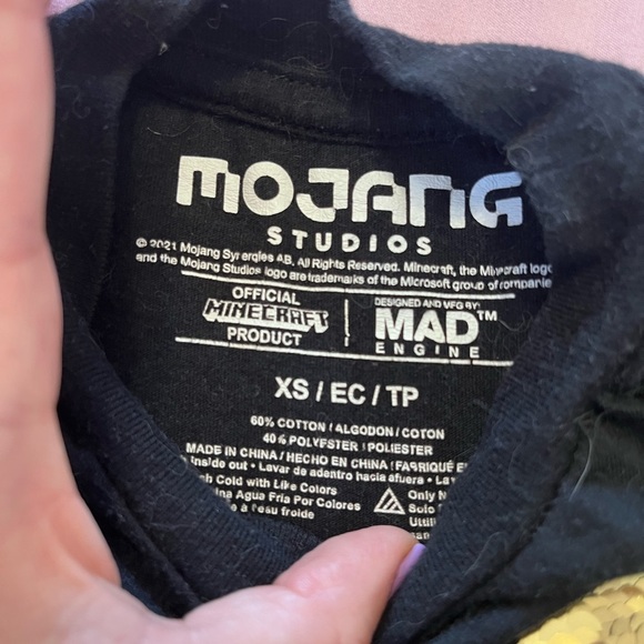 Minecraft Sequin Flip Top - Picture 2 of 2